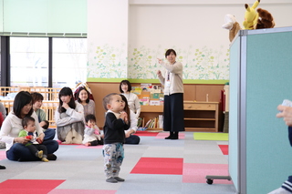 気になる様子