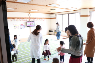 和室内で体操