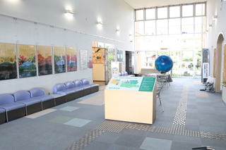 館内ホール