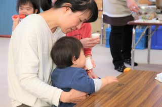 試飲の様子