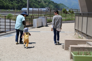 外遊びの様子