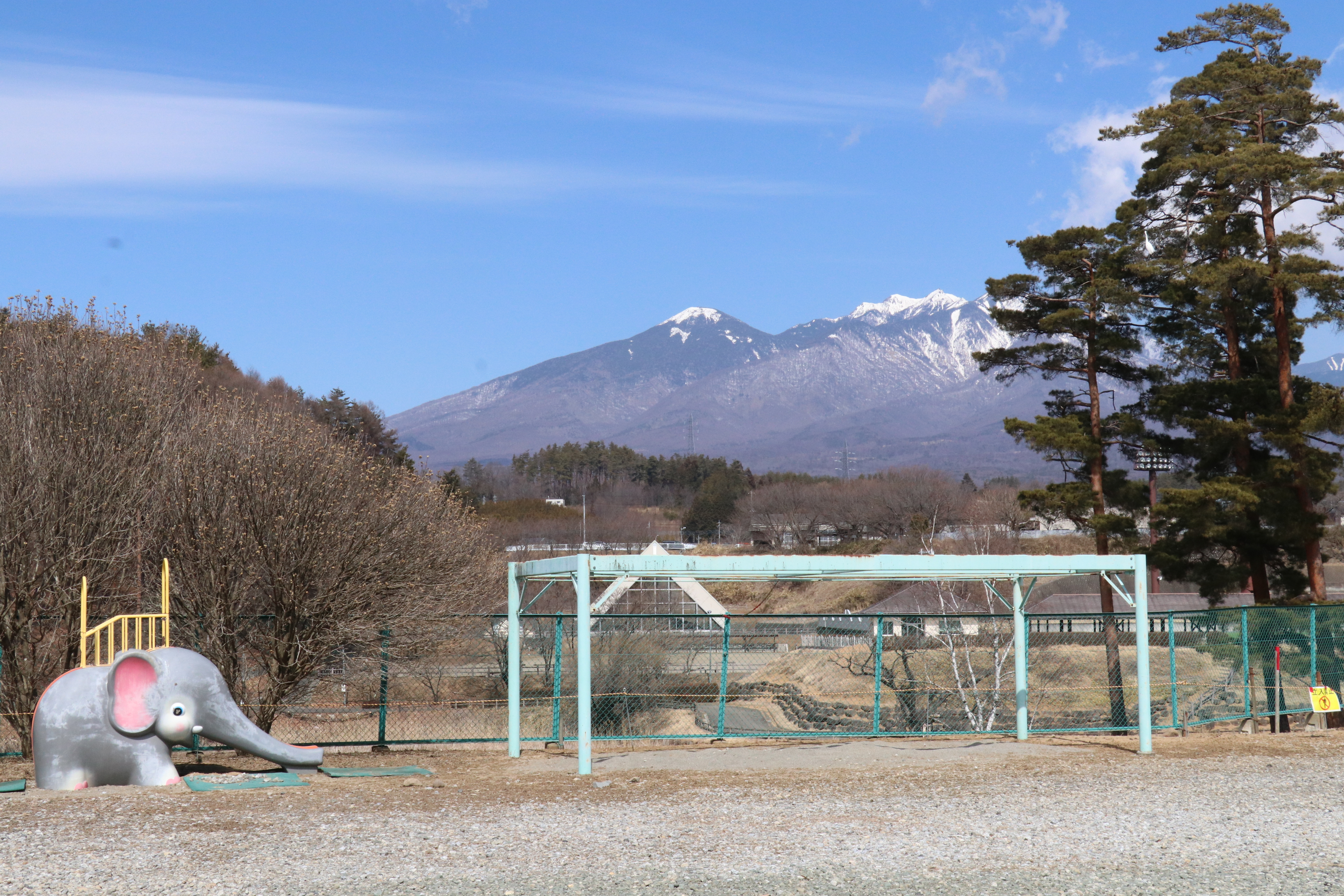 象さん滑り台とお砂場.JPG