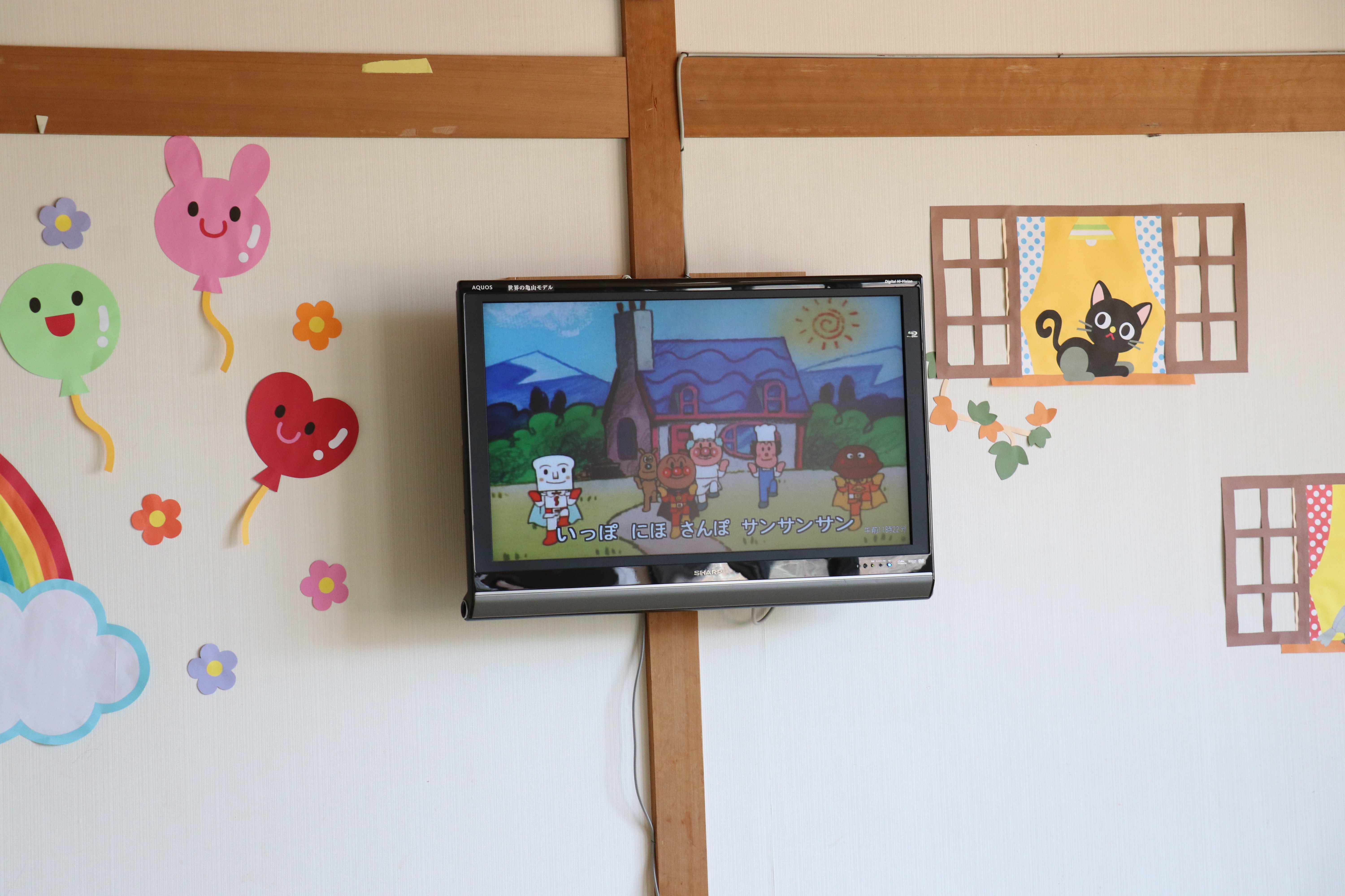 和室のテレビ.JPG