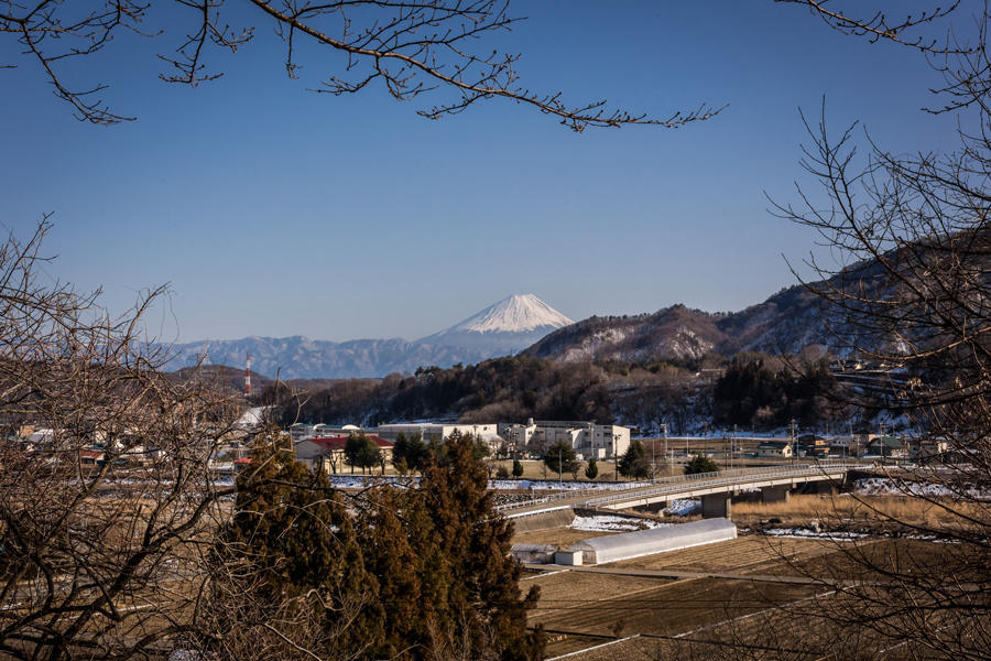 水車の里公園から望む富士山の写真