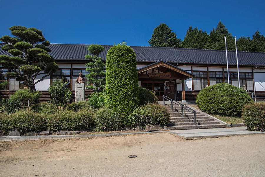 05.津金の三代校舎と海岸寺と石仏群 05