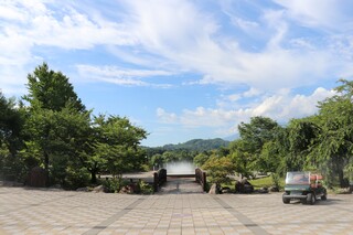 21フレンドパークきれい!青い空公園景色.jpg