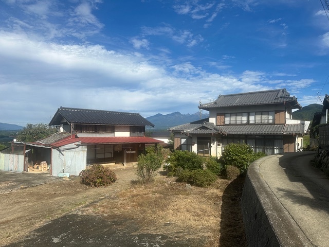 外観 (JPEG 131KB)
