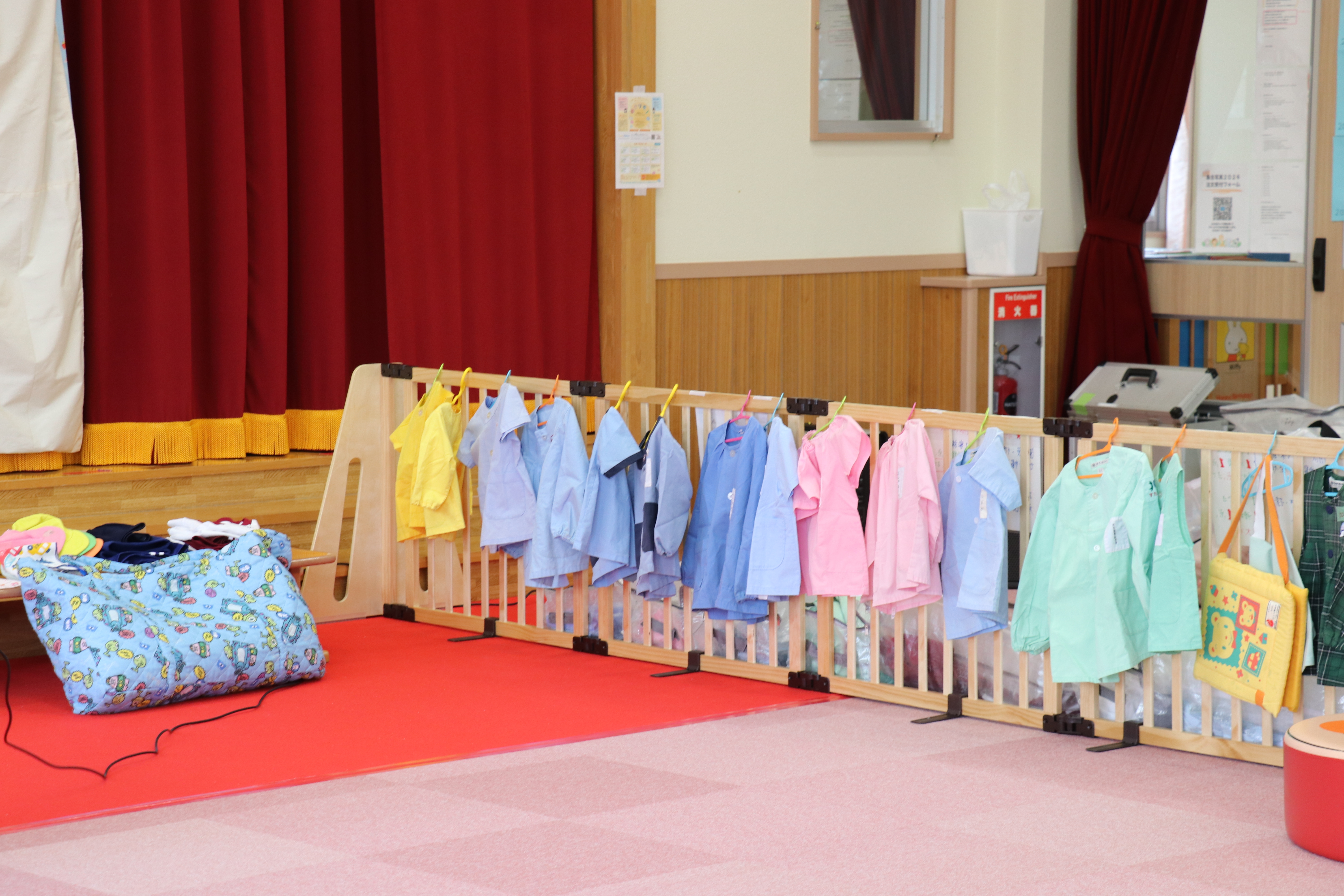 5めぐりもの園服.JPG