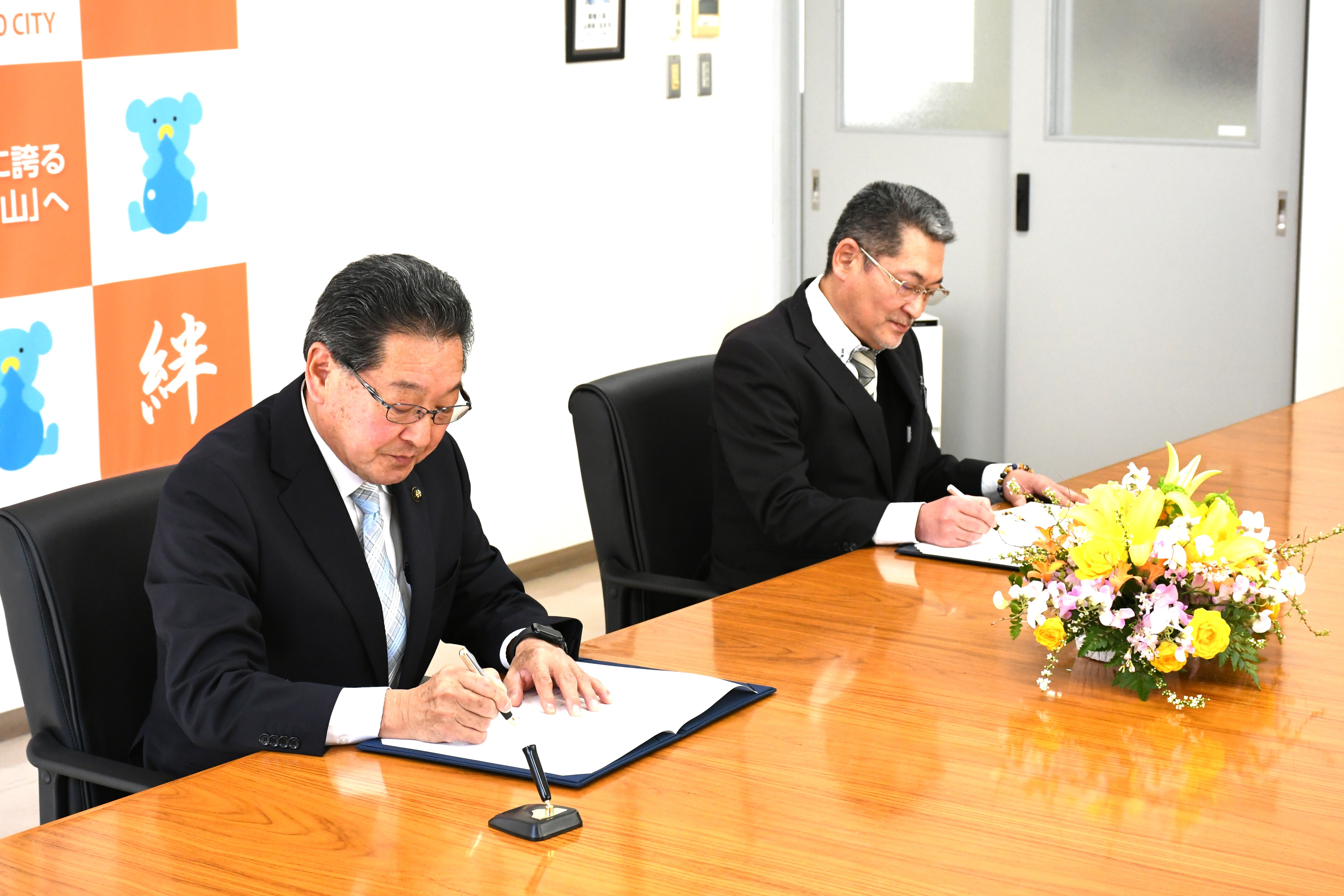9市長_三共タクシー社長さん.JPG