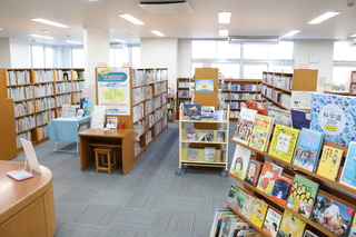 図書館内