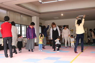 親子でリトミック