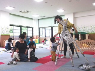 新聞紙テント